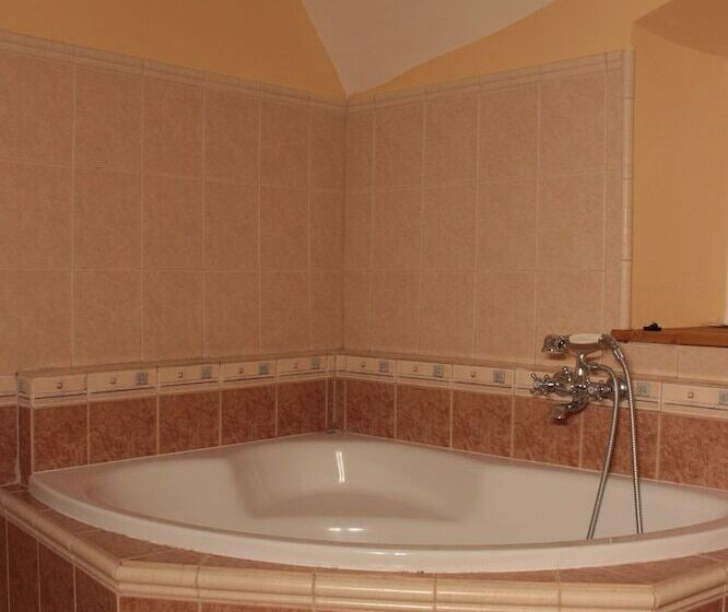 スタンダード４人部屋, Penzion Cosmopolitan Ii