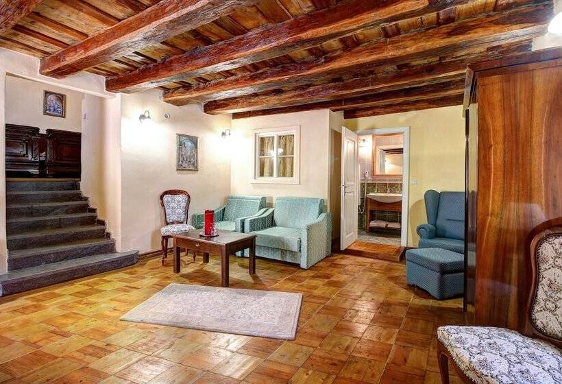 スイート, Penzion Cosmopolitan Ii