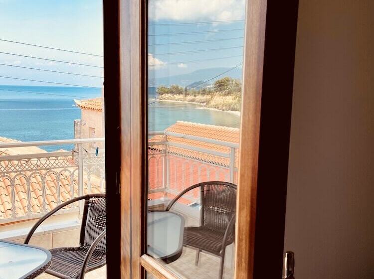 标准三人间, Sofotel