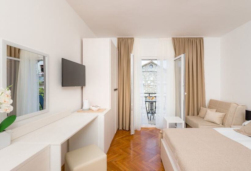 舒适套房, B&b Aurora