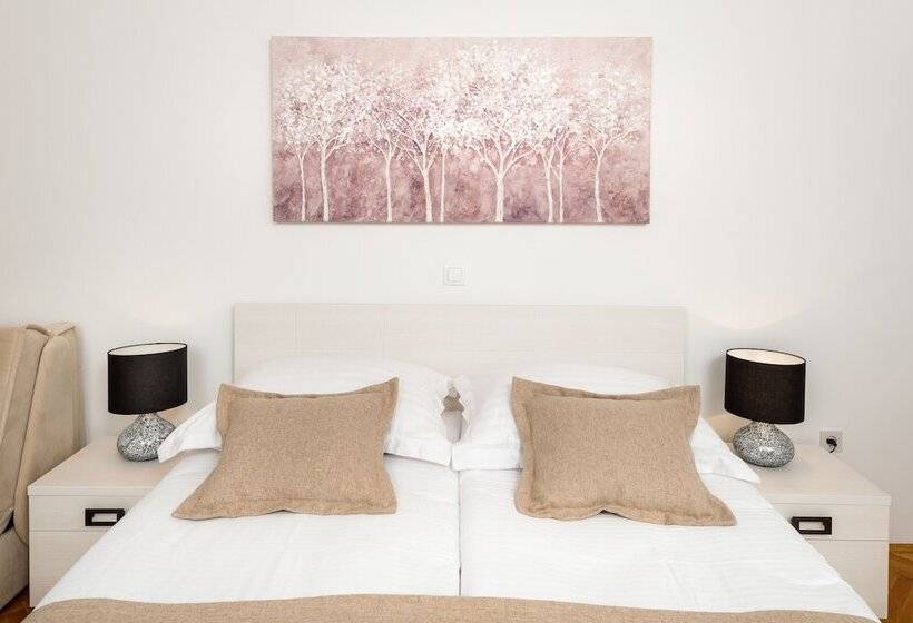 舒适套房, B&b Aurora