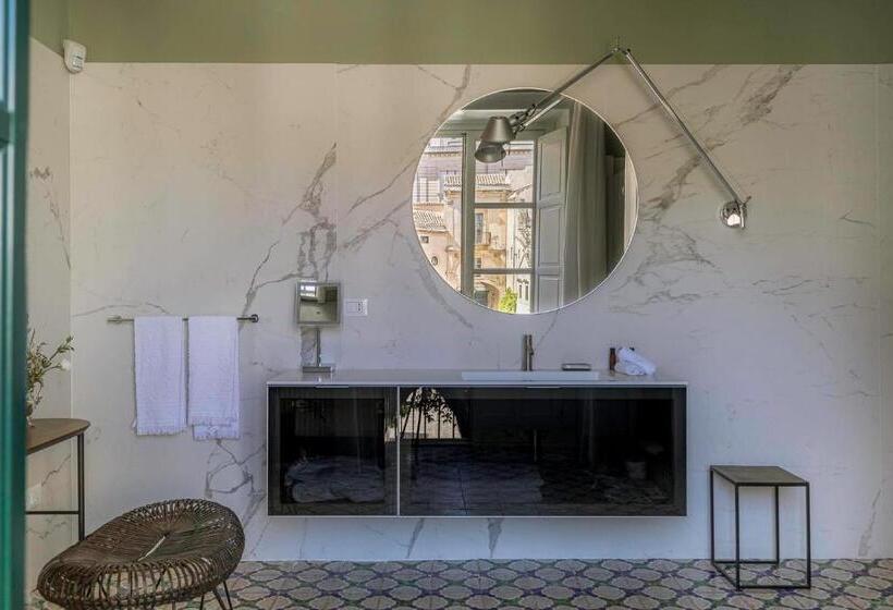 סוויטה נשיאותית, Seven Rooms Villadorata