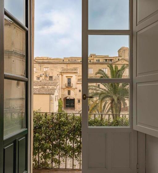 סוויטה נשיאותית, Seven Rooms Villadorata