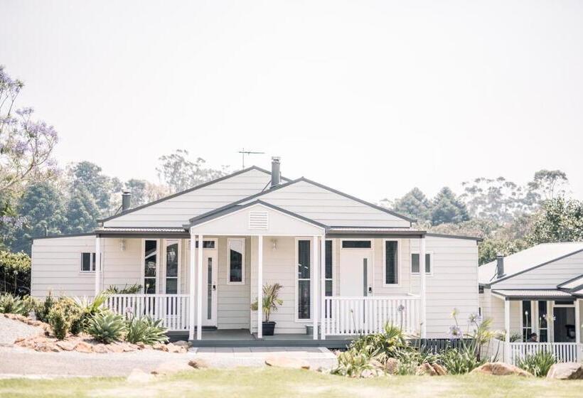 סטודיו דלוקס, Hampton Estate Wines