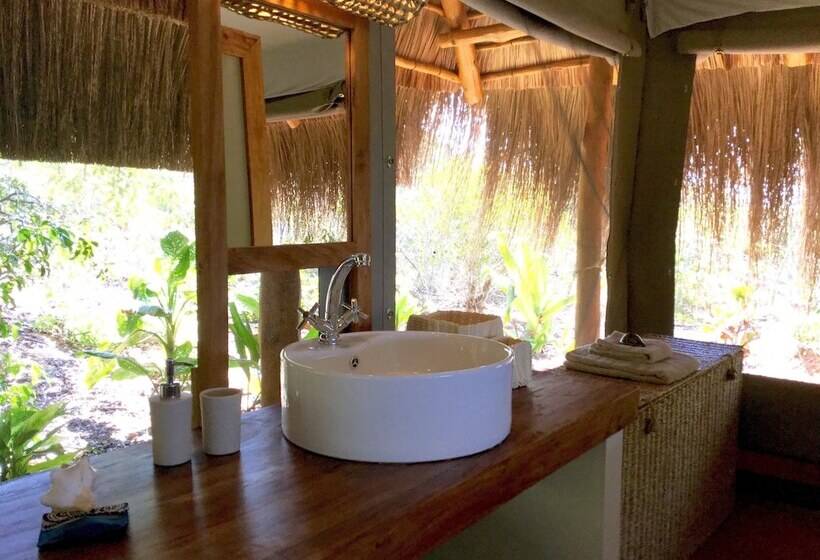 چادر با خدمات رفاهی لوکس, Asdunas Lodge