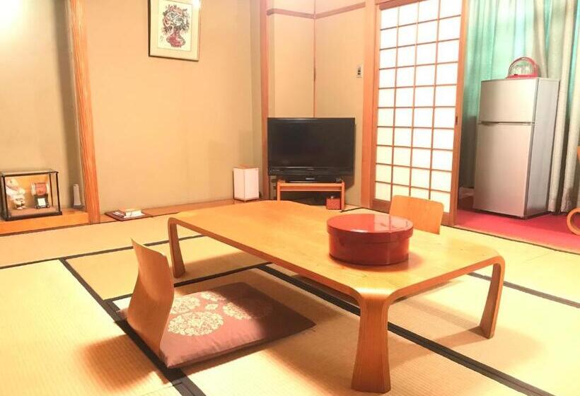 Dört Kişilik Standart Oda, Shohakuen