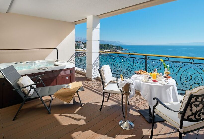 اتاق لوکس با تخت بزرگ, Villa Harmony