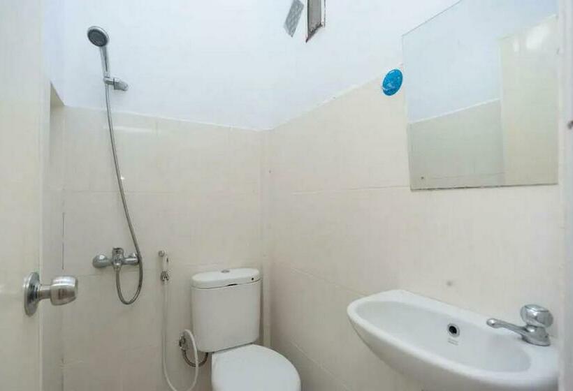 اتاق استاندارد یک نفره, Reddoorz Syariah @ Jalan Hos Cokroaminoto Jambi