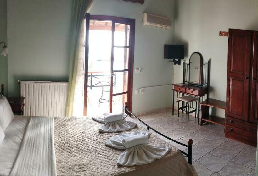 غرفة قياسية مطلّة علي البحر, Agnantio