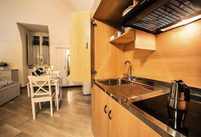 إستديو قياسى مزود بشرفة, B&b Germinario