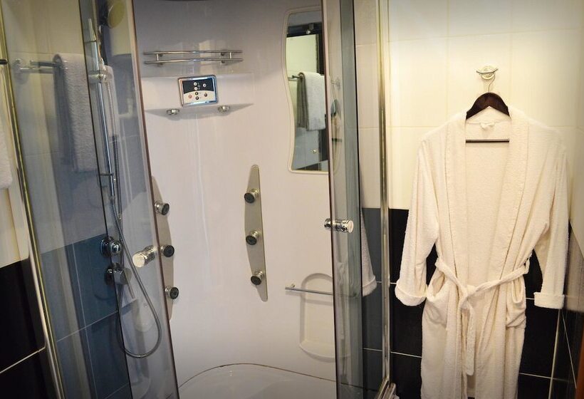 סוויטה, California