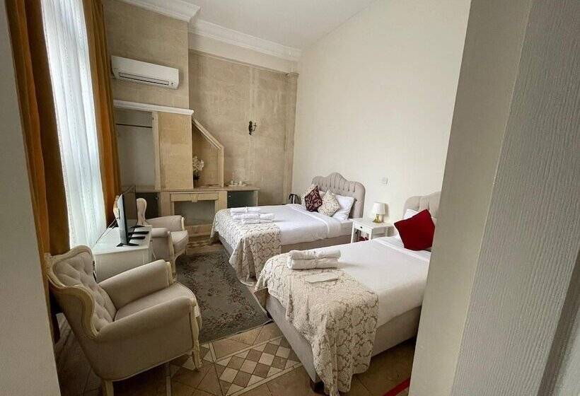 חדר משפחתי, Lord S Residence Boutique