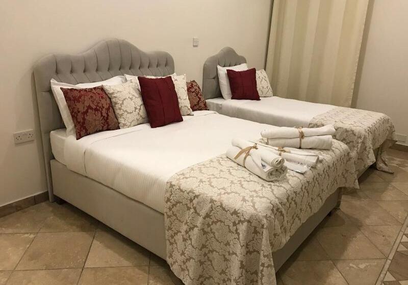 חדר דלוקס לשלושה, Lord S Residence Boutique