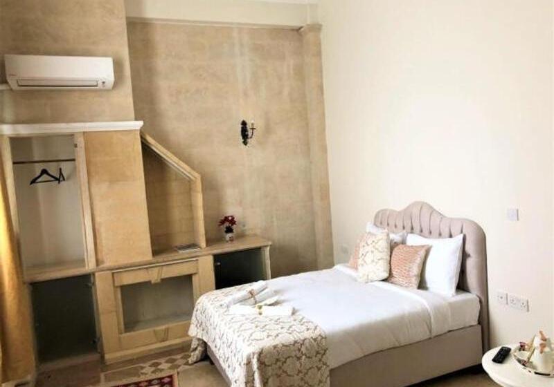 اتاق خانوادگی, Lord S Residence Boutique