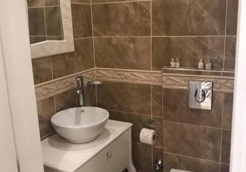 חדר משפחתי, Lord S Residence Boutique