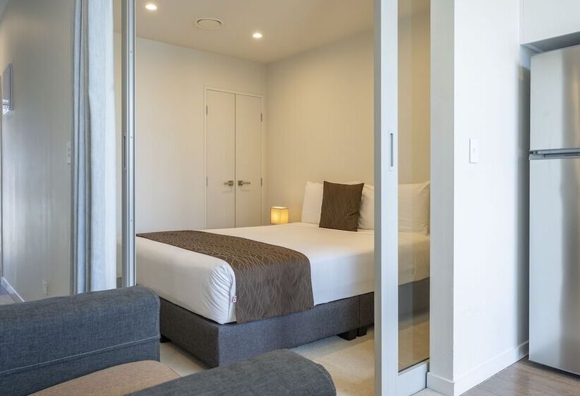 デラックススタジオ, The Edgerley Suites