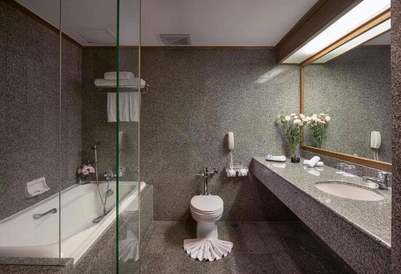 سوییت اجرایی, Prince Palace Hotel Bangkok