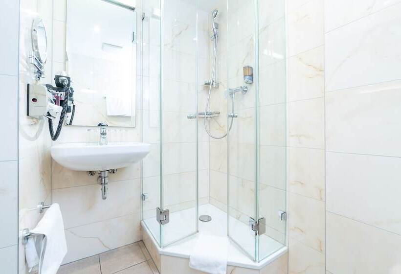 标准单人间, Rheinfelderhof