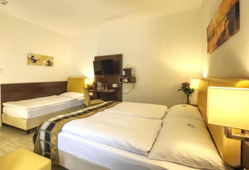 スタンダードトリプルルーム, Rheinfelderhof