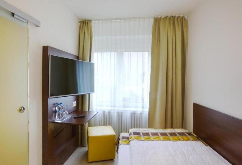 标准单人间, Rheinfelderhof