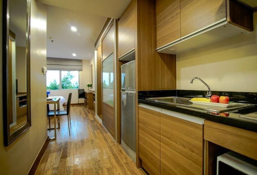 스탠다드 스튜디오, Sima Thani