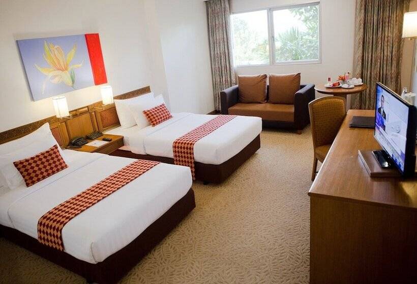 수피리어 룸, Sima Thani