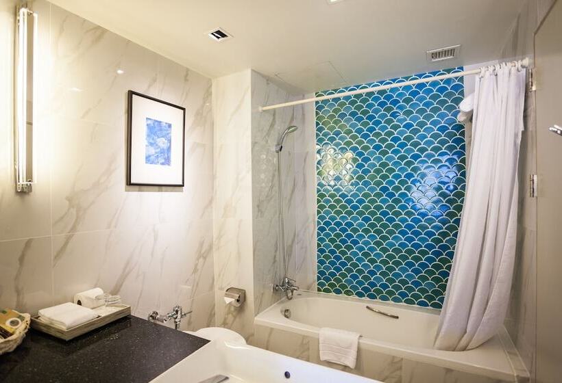 디럭스 룸, The Royal Paradise Hotel & Spa   Sha Extra Plus
