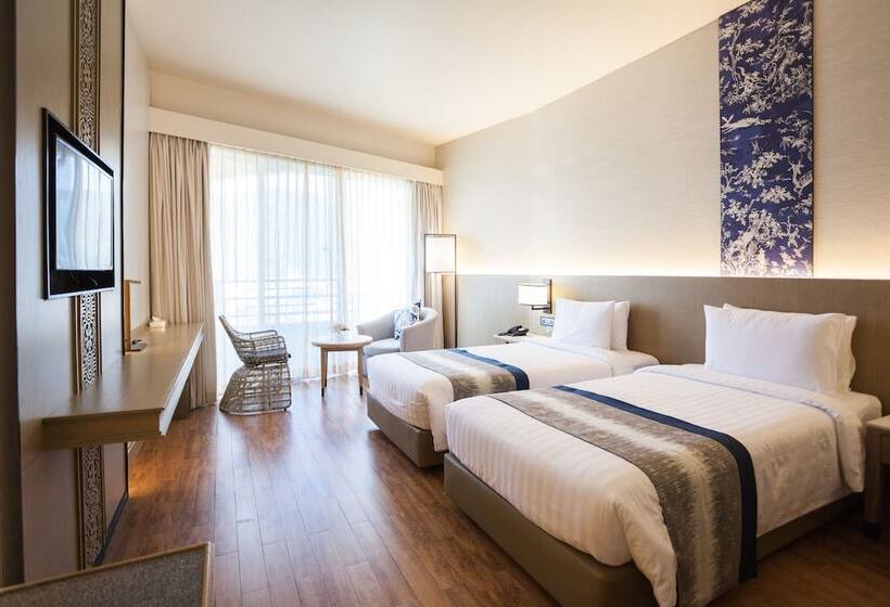 디럭스 트리플 룸, The Royal Paradise Hotel & Spa Sha Extra Plus