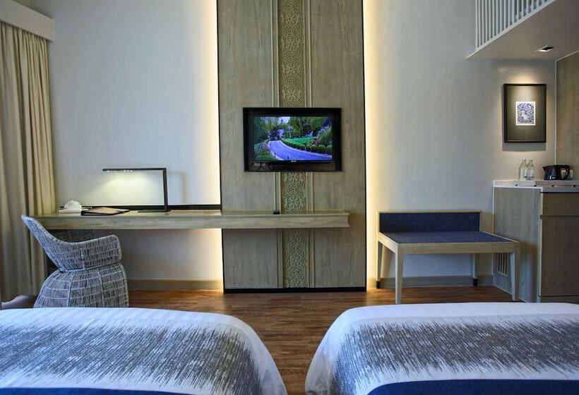 디럭스 트리플 룸, The Royal Paradise Hotel & Spa Sha Extra Plus