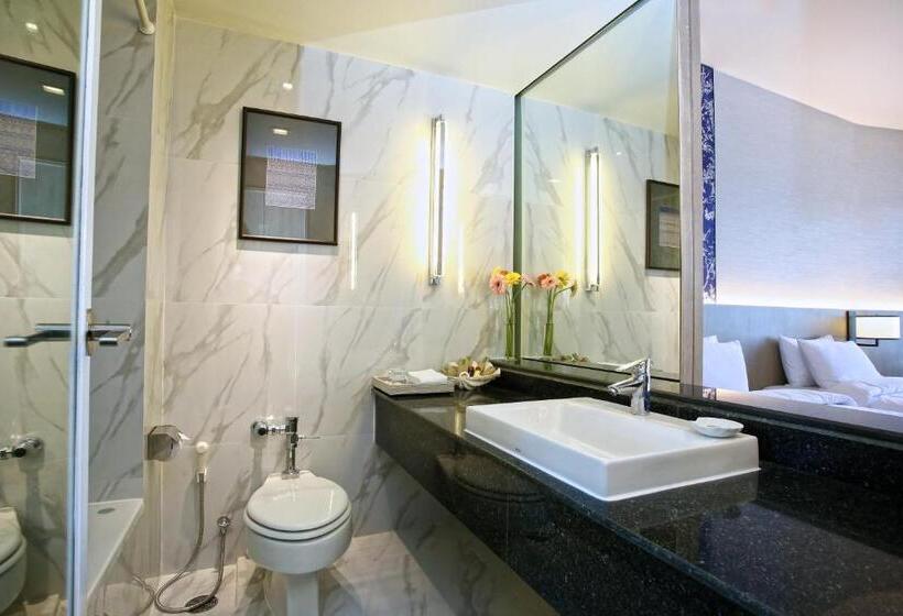 디럭스 트리플 룸, The Royal Paradise Hotel & Spa Sha Extra Plus