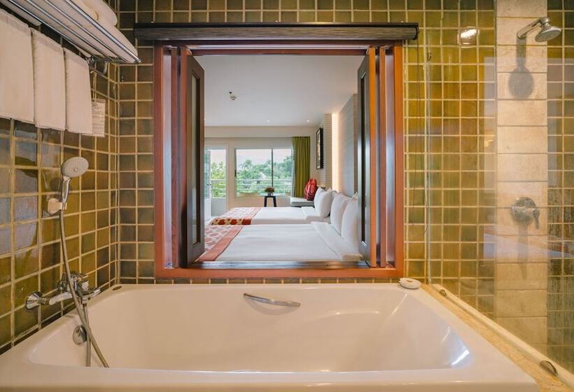 프리미엄 트리플 룸, The Royal Paradise Hotel & Spa Sha Extra Plus