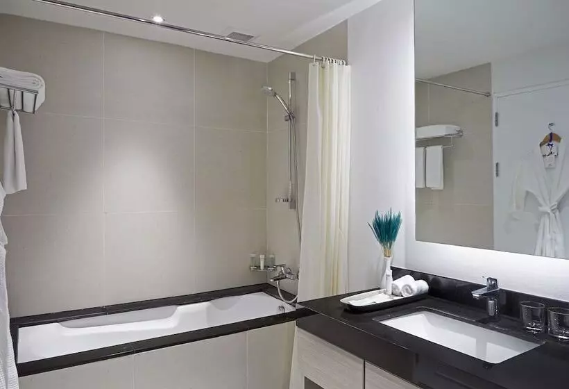 ２ベッドルームのエクゼクティブアパートメント, Somerset Park Suanplu Bangkok