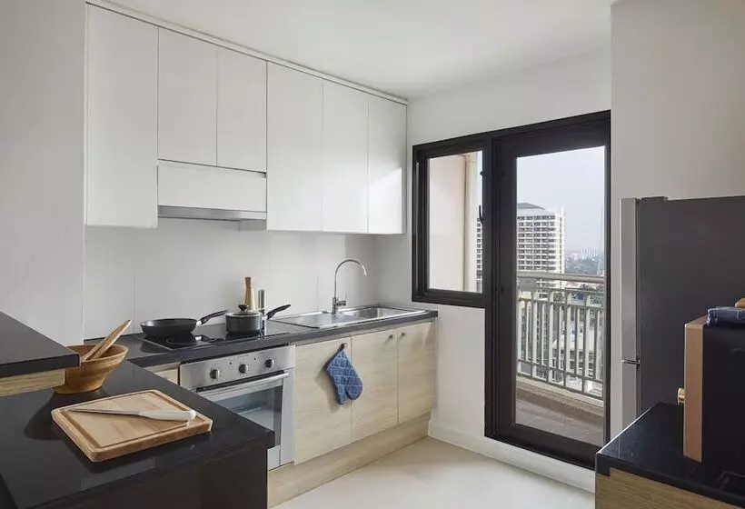 ２ベッドルームのエクゼクティブアパートメント, Somerset Park Suanplu Bangkok