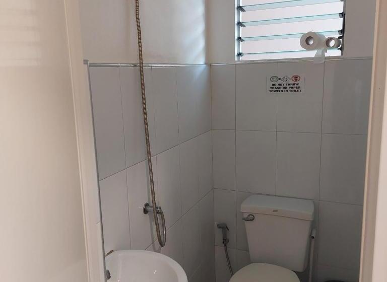 اتاق استاندارد با تختخواب دوطبقه و حمام مشترک, Avila S Horizon Dive Resort Malapascua