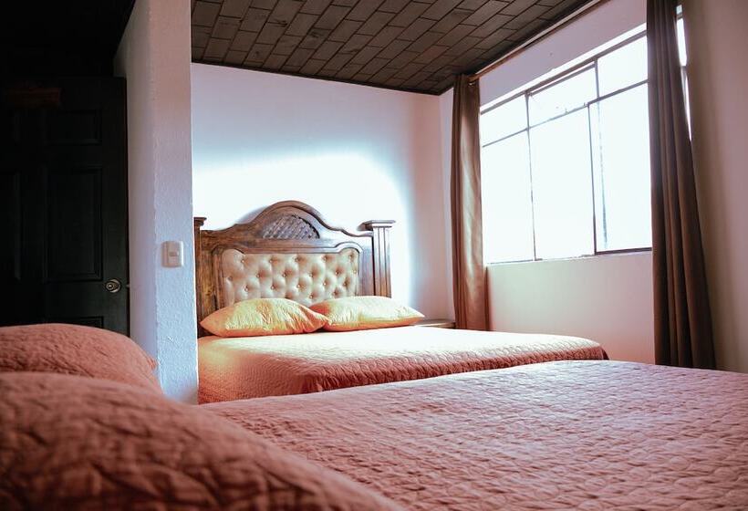 اتاق استاندارد چهار تخته, Lar Antiqua