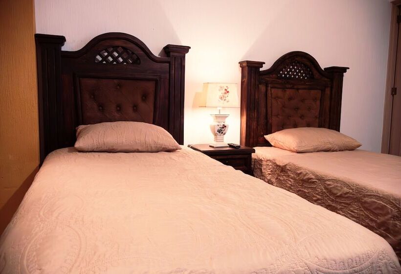 اتاق استاندارد سه نفره, Lar Antiqua