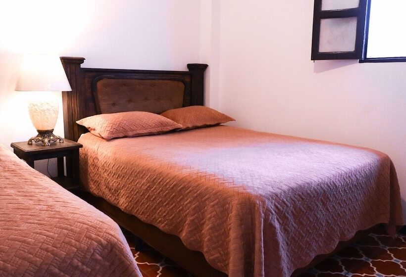 اتاق خانوادگی, Lar Antiqua