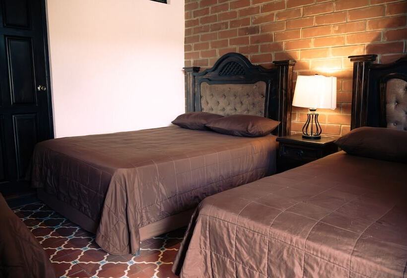 اتاق خانوادگی, Lar Antiqua