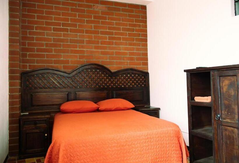 اتاق استاندارد, Lar Antiqua