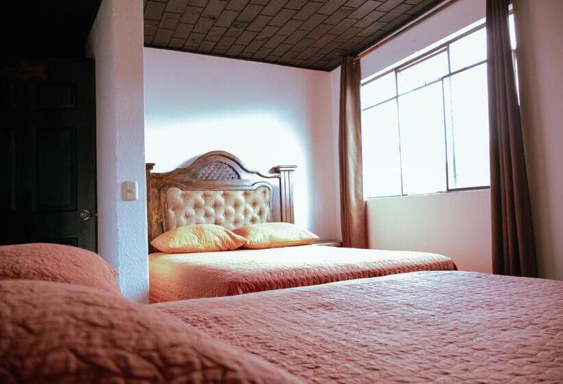 اتاق استاندارد چهار تخته, Lar Antiqua