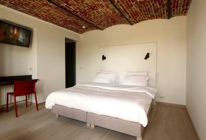 Номер Стандарт, B&b De Deugdzonde