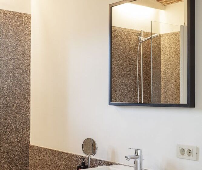 Номер Стандарт, B&b De Deugdzonde