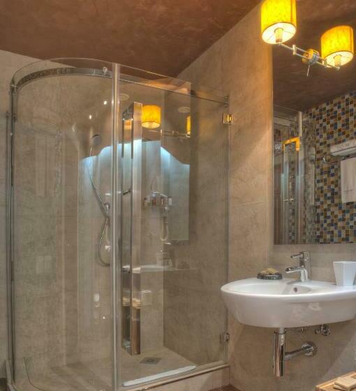 اتاق استاندارد با چشمانداز, Forza Mare