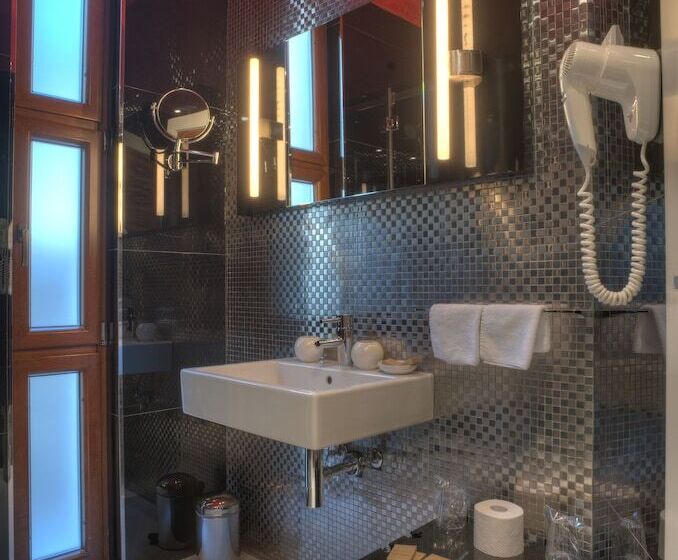 اتاق لوکس, Forza Mare