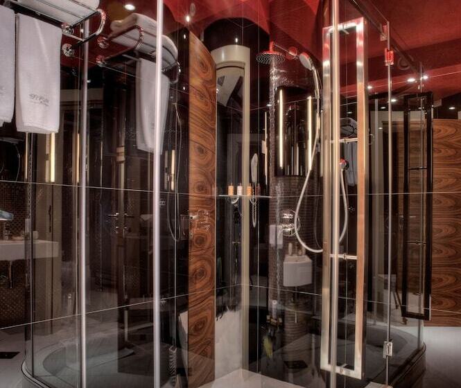 اتاق لوکس, Forza Mare