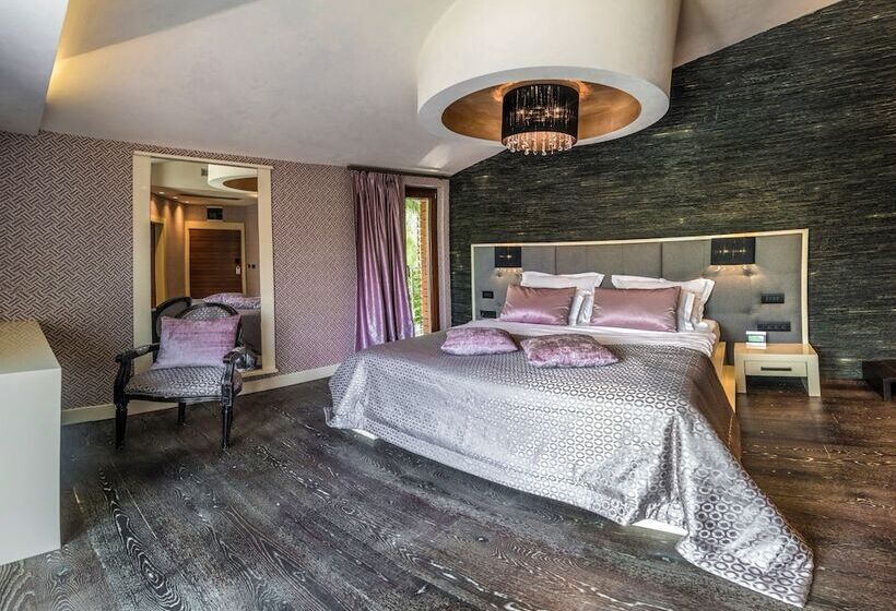 اتاق لوکس, Forza Mare