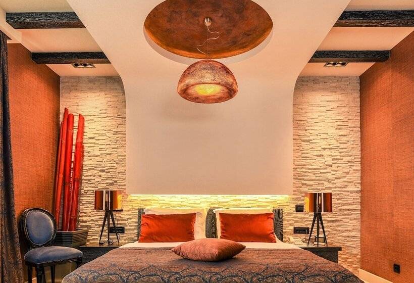 اتاق لوکس, Forza Mare