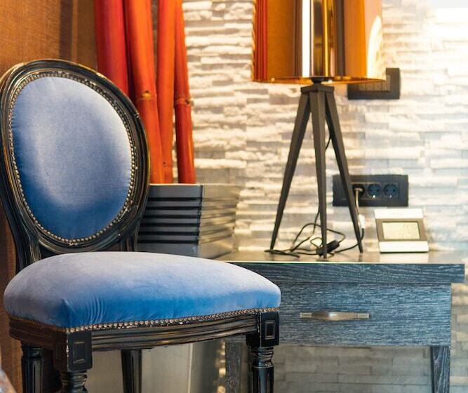 اتاق لوکس, Forza Mare