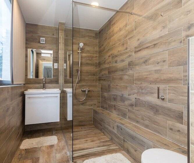 Номер Deluxe Вид на Город, Apinelo Tower Rooms