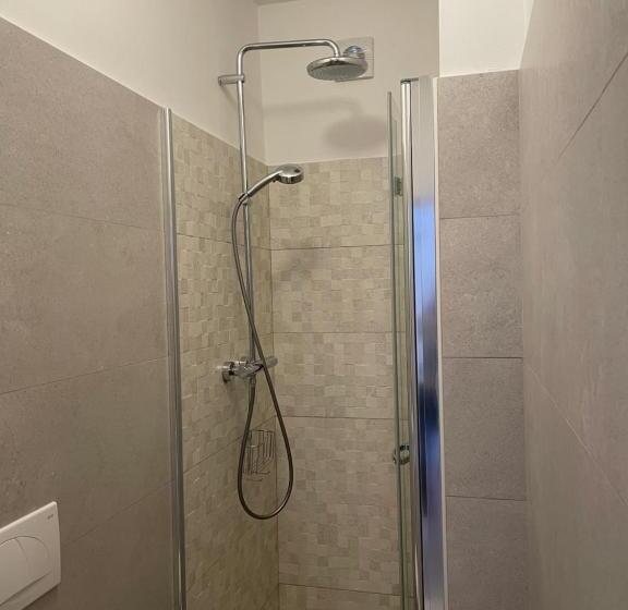 اتاق استاندارد با بالکن و چشم‌انداز دریا, Guesthouse Tariba